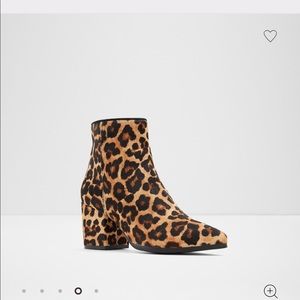 Meet your Posher, Latoya